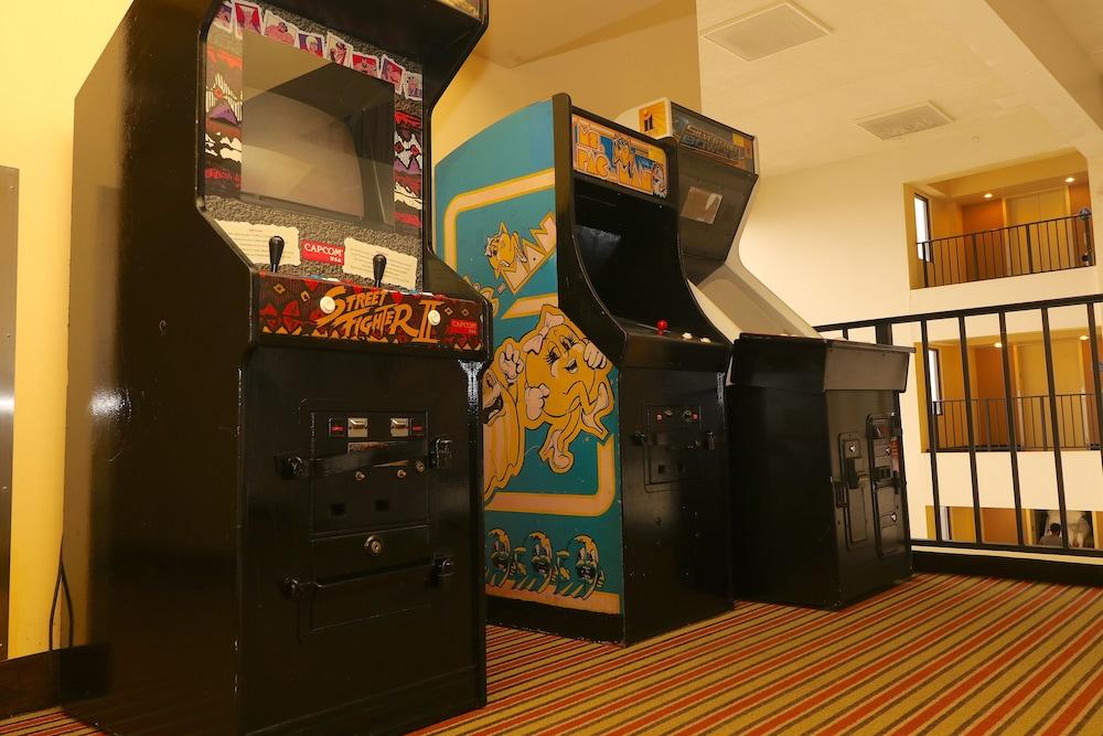 The Atrium Resort, Virginia Beach By Vacatia ภายนอก รูปภาพ