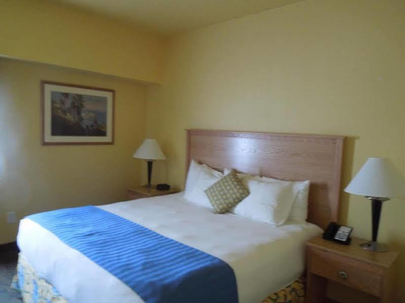 The Atrium Resort, Virginia Beach By Vacatia ภายนอก รูปภาพ